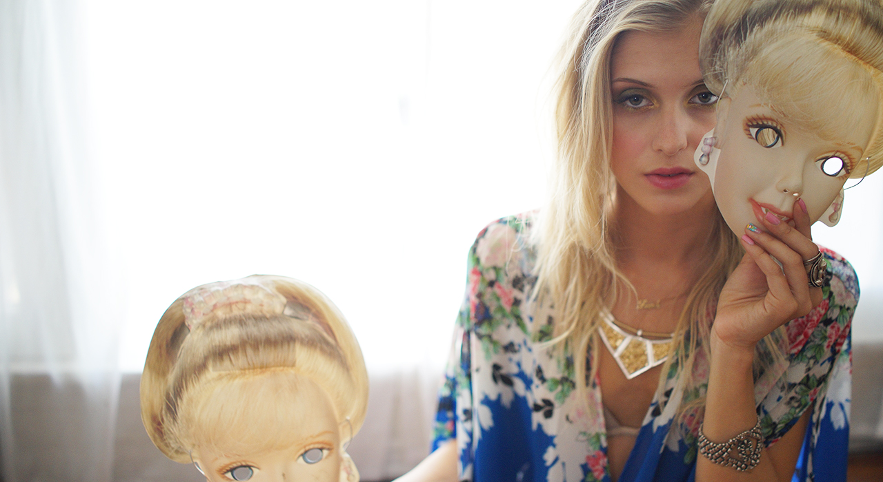 Girl wearing K8 Los Angeles